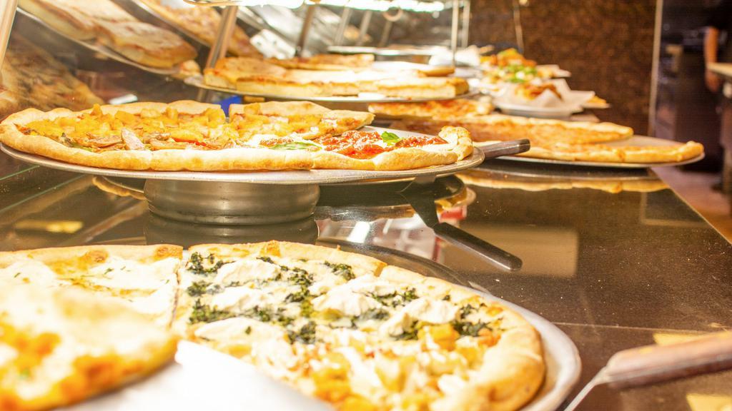 PIZZA ETALIA · Pizza · Sandwiches · Italian · Salad