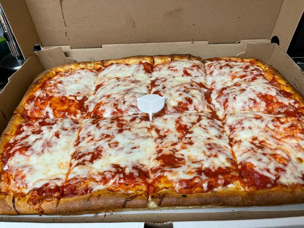 Alfredo's Pizzeria LLC · Italian · Pizza · Sandwiches · Salad