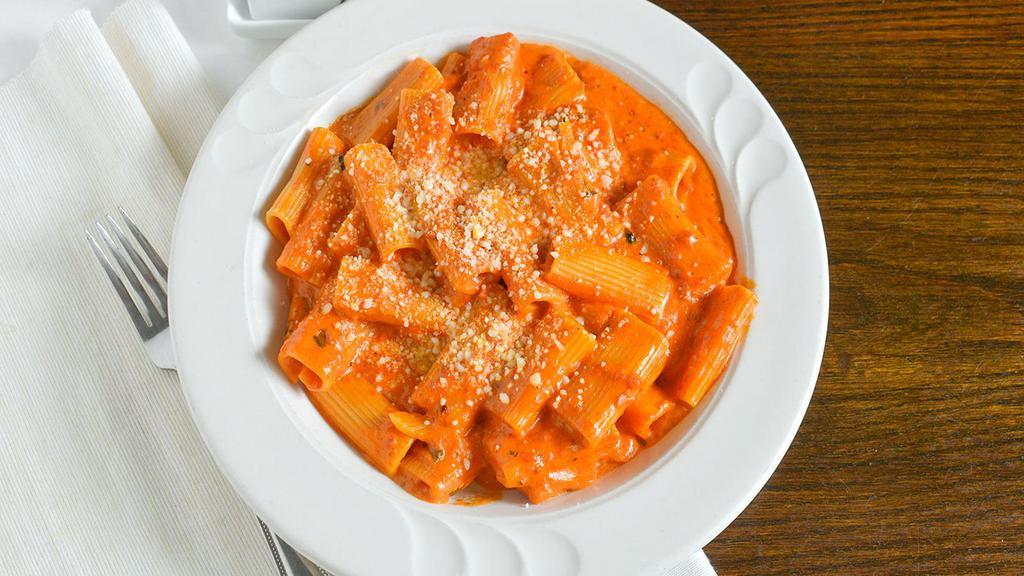 Penne Alla Vodka(Best Seller) · Vodka pink cream sauce infused with pecorino romano Always prepared to perfection. Share it with friends or have it all to yourself—you’ll enjoy it till the very last bite.(Limited Time Offer)