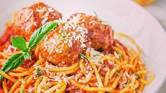 Traditional Spaghetti & Meatballs · House made beef meatballs with spaghetti and tomato sauce.