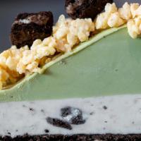 Matcha Cookies & Cream · Ice cream: cookies & cream & green tea. Crust: oreo cookie, topping: white chocolate rice cr...