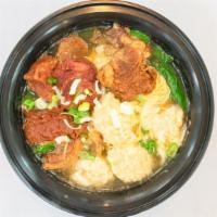 Stewed Beef Brisket & Wonton Noodle Soup牛腩雲吞麵 · 