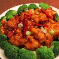 General Tso'S Chicken · Spicy. Sweet & spicy sauce. Breaded deep fried chicken with broccoli, onion, carrot, green p...