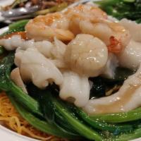Pan Fried Noodle With Seafood · 