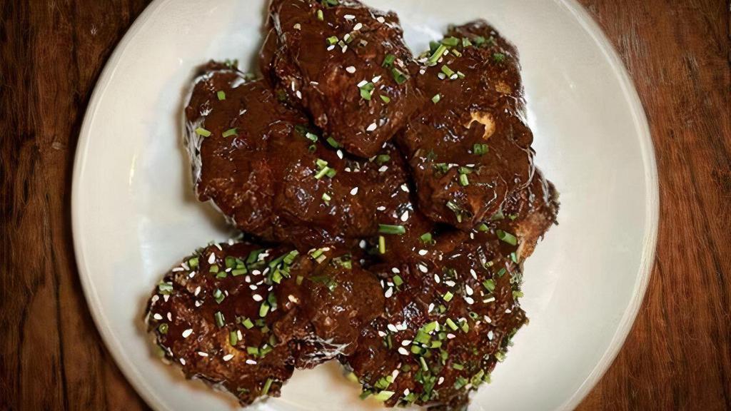 Mole Sesame Seeds Wings · 