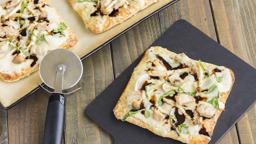 Square Vegan White Pizza · Hot n' Fresh 14