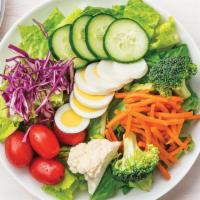 Regular Garden Salad · Fresh romaine with Broccoli, matchstick carrots, cucumber, grape tomatoes, hardboiled eggs, ...
