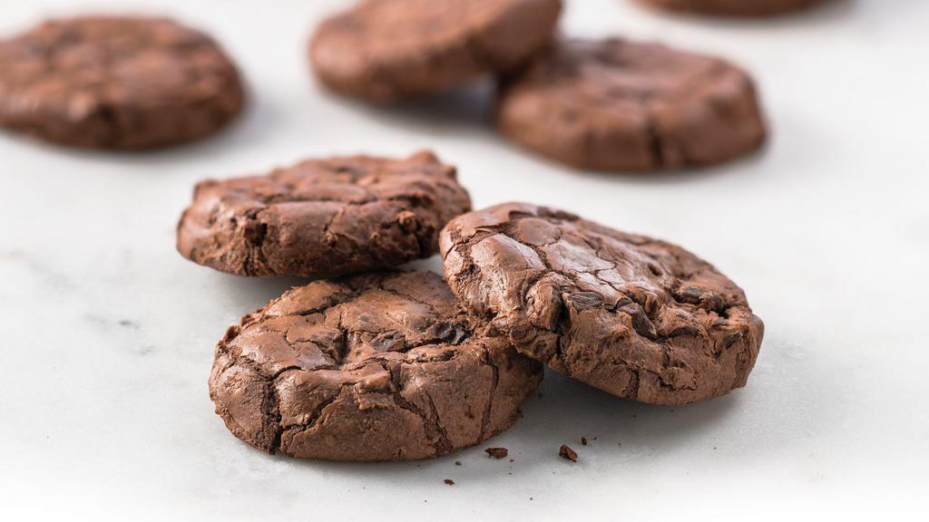 Ultimate Chocolate Indulgence Cookies - 2 Pack · Rich chocolate cookies with a crunchy outside and soft brownie-cookie center filled with chocolate chunks and chips. Made with no gluten-containing ingredients.  To order a quantity of more than 20, please call your store.