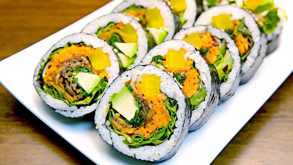 Avocado Kimbap(아보카도 김밥) · Avocado, yellow pickle radish, carrot,burdock,spinach,, sesame oil and seasoned rice with seaweed.