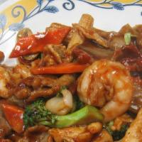 Four Seasons · Jumbo shrimp , Chicken, beef, roast pork  w Chinese vegetable