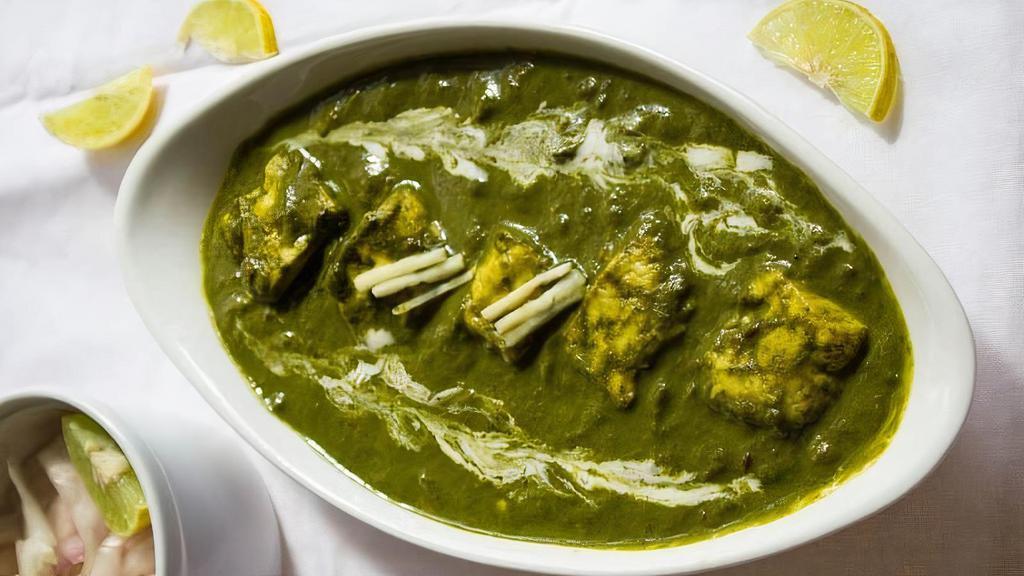 Palak Paneer(Gf) · Creamy Spinach cooked with onions,ginger,garlic,various Indian spices and fresh paneer(Indian Cheese)
*Nut Free*
