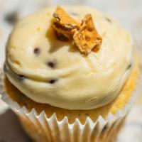 Cannoli · Chocolate chip cake topped with chocolate chip cream cheese frosting, and crushed cannoli. 5...