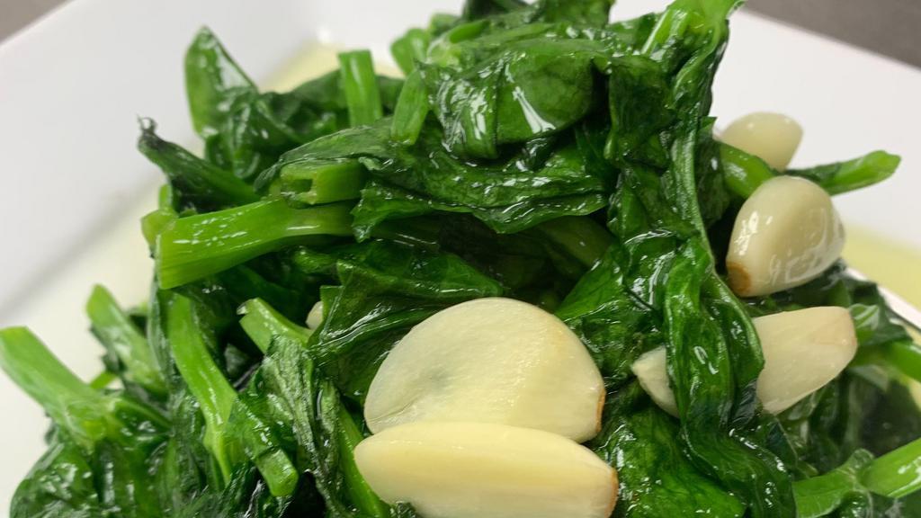 蒜蓉豆苗 / Sauteed Pea Sprouts With Garlic · None spicy