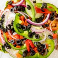 Garden Salad · Romaine lettuce, tomato, onion, cucumber, olives, carrots and spring mix.