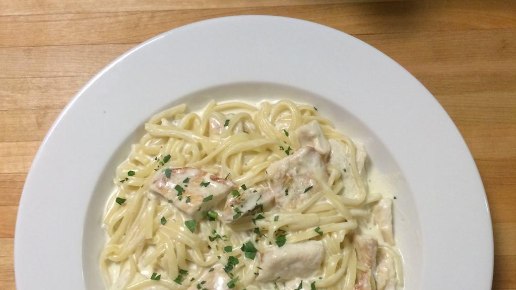 Pasta Alfredo · Served with soup or salad.