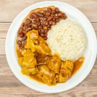 Patitas De Cerdo Guisadas · Incluye arroz, frijoles y 2 tortillas hechas a mano/ Includes rice, beans and 2 handmade tor...
