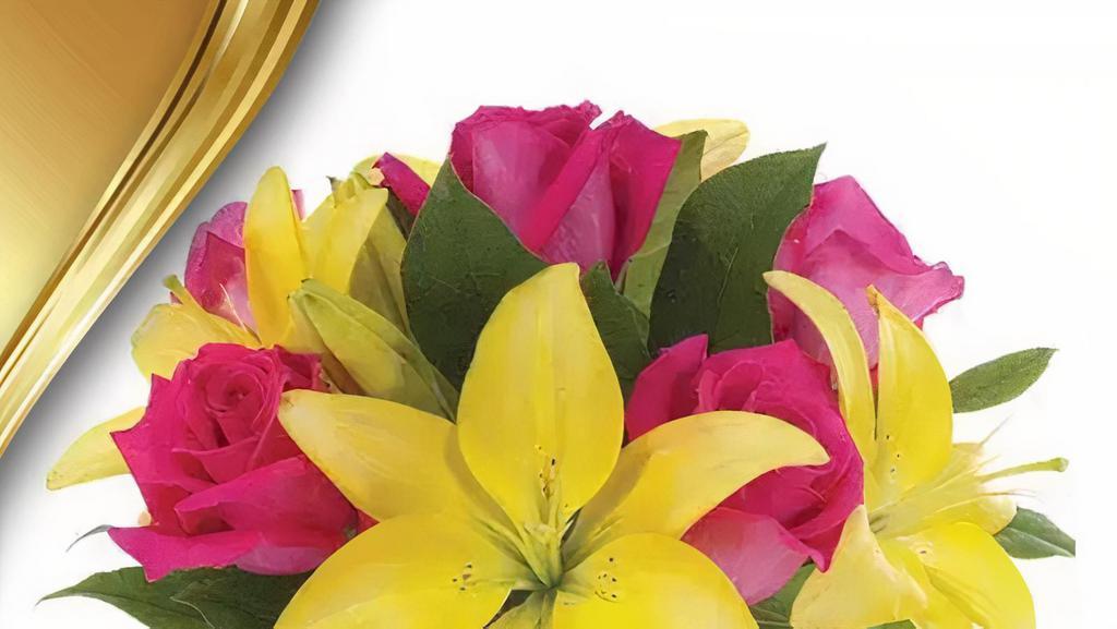 Rose & Lily Lemonade Bouquet · Exquisite bouquet with roses and lily's.