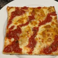 Grandma Pizza · Tomato sauce, basil & light marinara