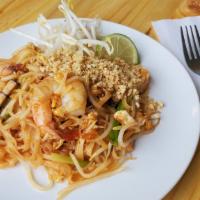Pad Thai · Sauté thin noodles, egg, scallion, bean sprout, shredded radish, beancurd, tamarind sauce.