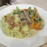 Green Curry · Green chili, garlic, shallot, Thai ginseng