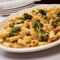 Lunch Rigatoni Broccoli  · Half Size of our Family Style Portion - Sautéed Broccoli with Choice of Sauce - Signature Ma...