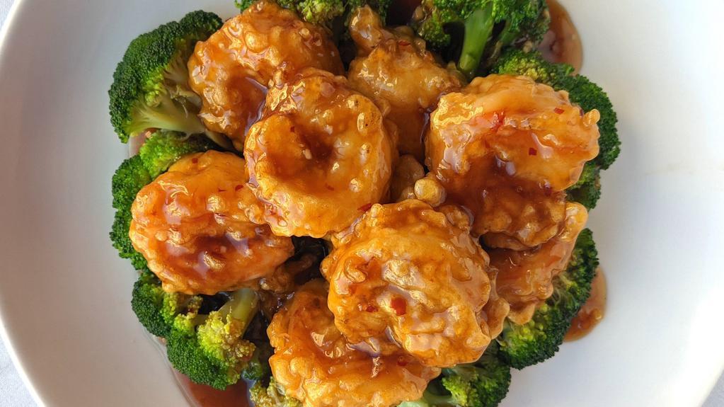 General Tso’S Jumbo Shrimp 左宗蝦球 · Deep-fried jumbo shrimp with housemade sweet and mildly-spicy General Tso's sauce. Served with steamed broccoli and white rice.