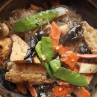 Buddhist Delight Casserole 羅漢齋煲 (Vegan) · Vegetarian. Tofu, snowpeas, carrots, shiitake and woodear mushrooms with vermicelli noodles