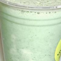 Summer Detox · Pineapple, Banana, Blue Algae, Spinach, Coconut Milk (V)