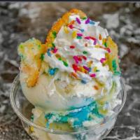 It'S My Party · Scoops of vanilla and birthday bash ice cream with warm funfetti cake pieces 
Topped with a ...