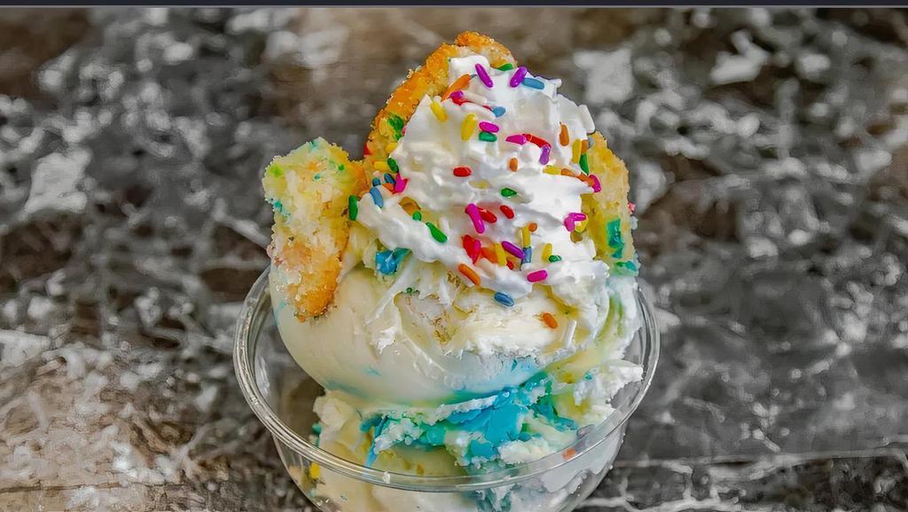 It'S My Party · Scoops of vanilla and birthday bash ice cream with warm funfetti cake pieces 
Topped with a layer of cake frosting, whipped cream and rainbow sprinkles