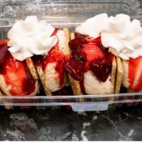 Strawberry Cheesecake Smores  · 