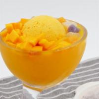 Sago And Taro Balls In Mango Juice (Cold) · 芒果西米芋圓 (凍)
