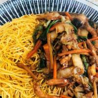 Crispy Noodle With Shredded Pork · 