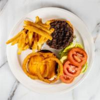 Cheeseburger (Deluxe) · Served with French Fries, Onion Rings, Lettuce and Tomato