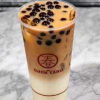Cold Black Tea Latte With Pearls 珍珠鮮奶茶 · Traditional bubble tea!