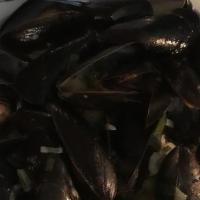 Mussels Over Linguine · 