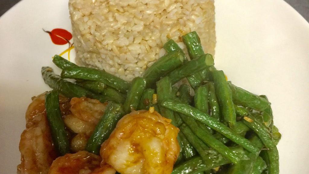 Shrimp With String Beans · Served with rice.