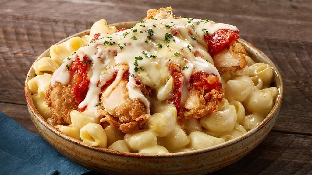  Crispy Chicken Mac ‘N Cheese  · Ruby's mac 'n cheese tossed with crispy chicken, marinara, melted mozzarella and Parmesan cheeses. Served with a breadstick.