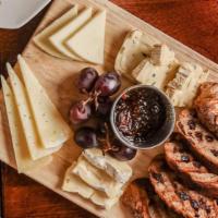 Formaggi - Choice Of 4 Cheeses · Served with grapes, ﬁg jam and toasted raisin bread