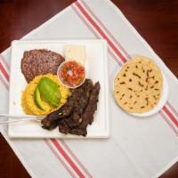 Carne Asada / Grilled Steak · (Con arroz, frijoles, aguacate, chimol y queso) /  (With rice, beans, avocado, cheese and sa...