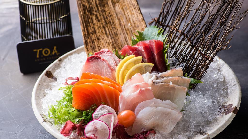 Toa Sashimi Dinner · 18 Pcs sashimi of Chef selection