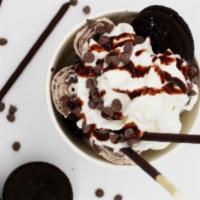 Meet Oreo · Base; vanilla mix-in; oreo cookie topping; oreo cookie, chocolate pocky sticks, chocolate ch...