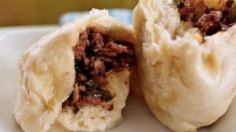 Steamed Buns (2Pc) · Pork belly with peanuts, scallions & hoi sin sauce or diced chicken with peanuts, scallions ...