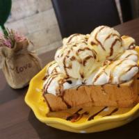 Ice Cream Honey Toast · It comes with 3 scoops of ice cream, marshmallows.
Recommend to add fresh fruit toppings. On...
