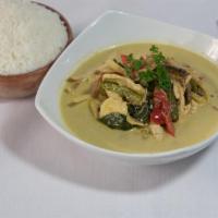 Green Curry · Gluten free, hot. With bamboo, string bean, csgplant, bell pepper and basil in een curry.