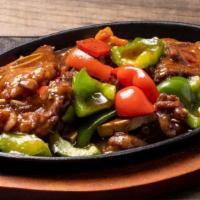 Short Rib In Sizzling Hot Plate / 鉄板牛仔骨 · 