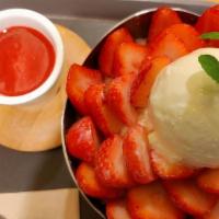 Strawberry -Cream Shaved Ice · Deluxe shaved  milk ice recipe deveolp by Jason top with   Fresh strawberry and cream