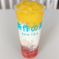 Tropical Lava Flow · Strawberry, Mango, Coconut milk, Crystal Jelly *This product contains dairy.