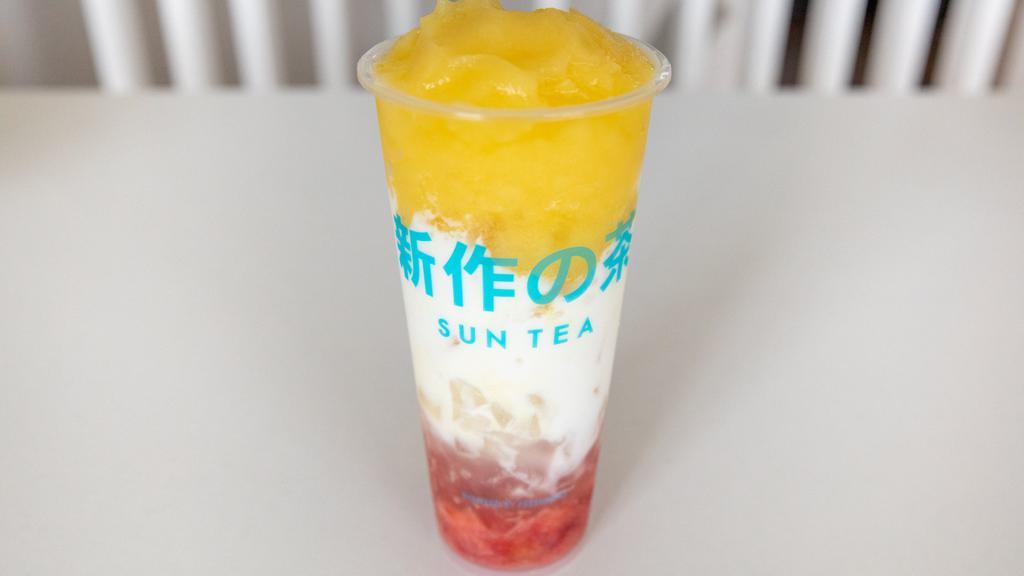Tropical Lava Flow · Strawberry, Mango, Coconut milk, Crystal Jelly *This product contains dairy.