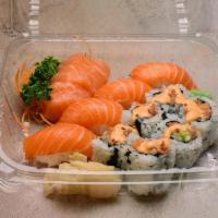Salmon Lover. · 4pcs sushi, 3pcs sashimi, sp salmon